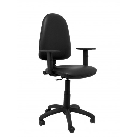 Silla Ayna similpiel negro con brazos regulables