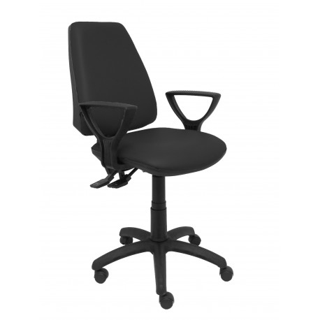 Silla Elche asincro similpiel negro con brazos fijos