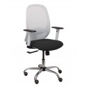 Silla Cilanco blanca malla blanca asiento bali negro brazo regulable base cromada ruedas de parqué