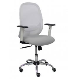 Silla Cilanco blanca malla blanca asiento similpiel gris brazo regulable base cromada ruedas de