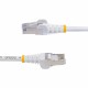 StarTech.com Cable de Red Ethernet CAT8 Blanco de 2m - Snagless - sin Pestillo - 25G/40G